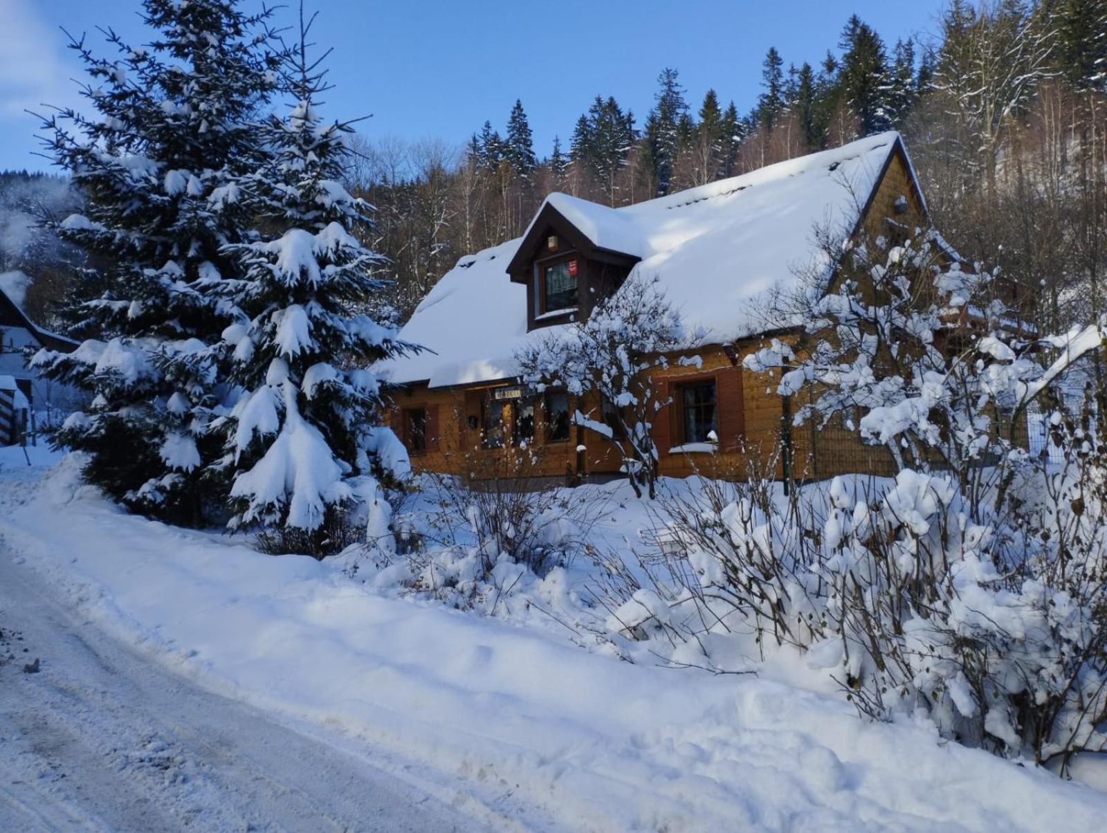 Dom Caloroczny Jozefinka W Karkonoszach Villa Kowary Exterior photo